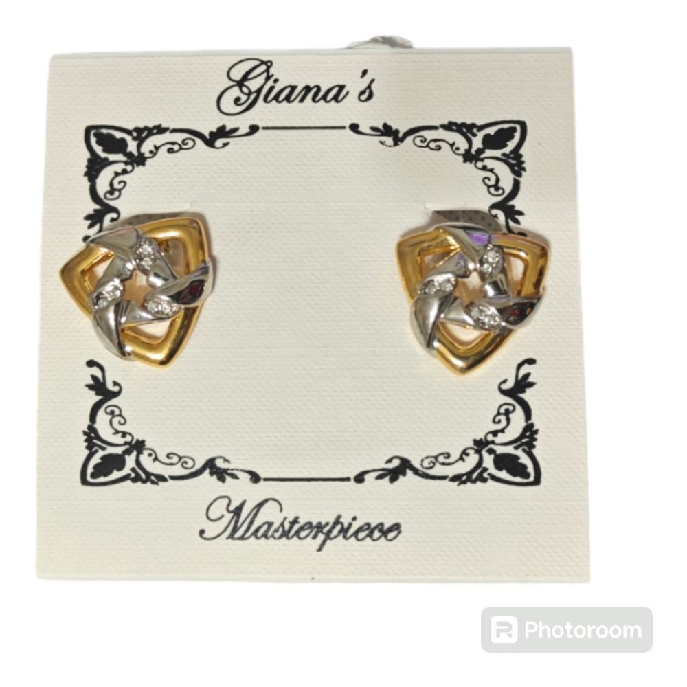 NWT Clip On Giana’s Masterpiece Vintage style Earrings